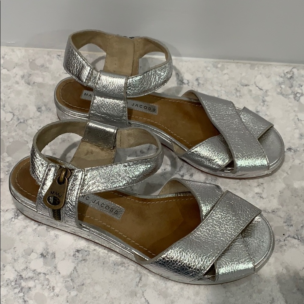 Marc by Marc Jacobs silver metallic flat sandals
